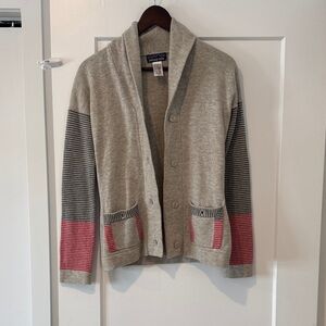 Patagonia women’s Light Gray Shawl Cardigan with Pink Stripe Accents